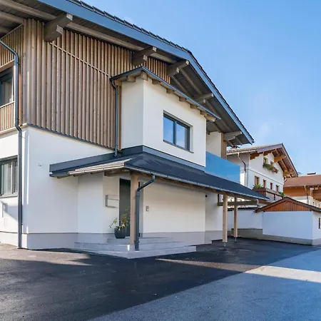 Apartment Emilia *